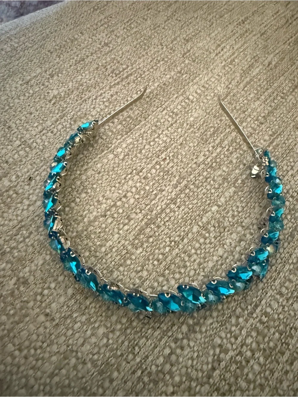 N/A sparkling blue