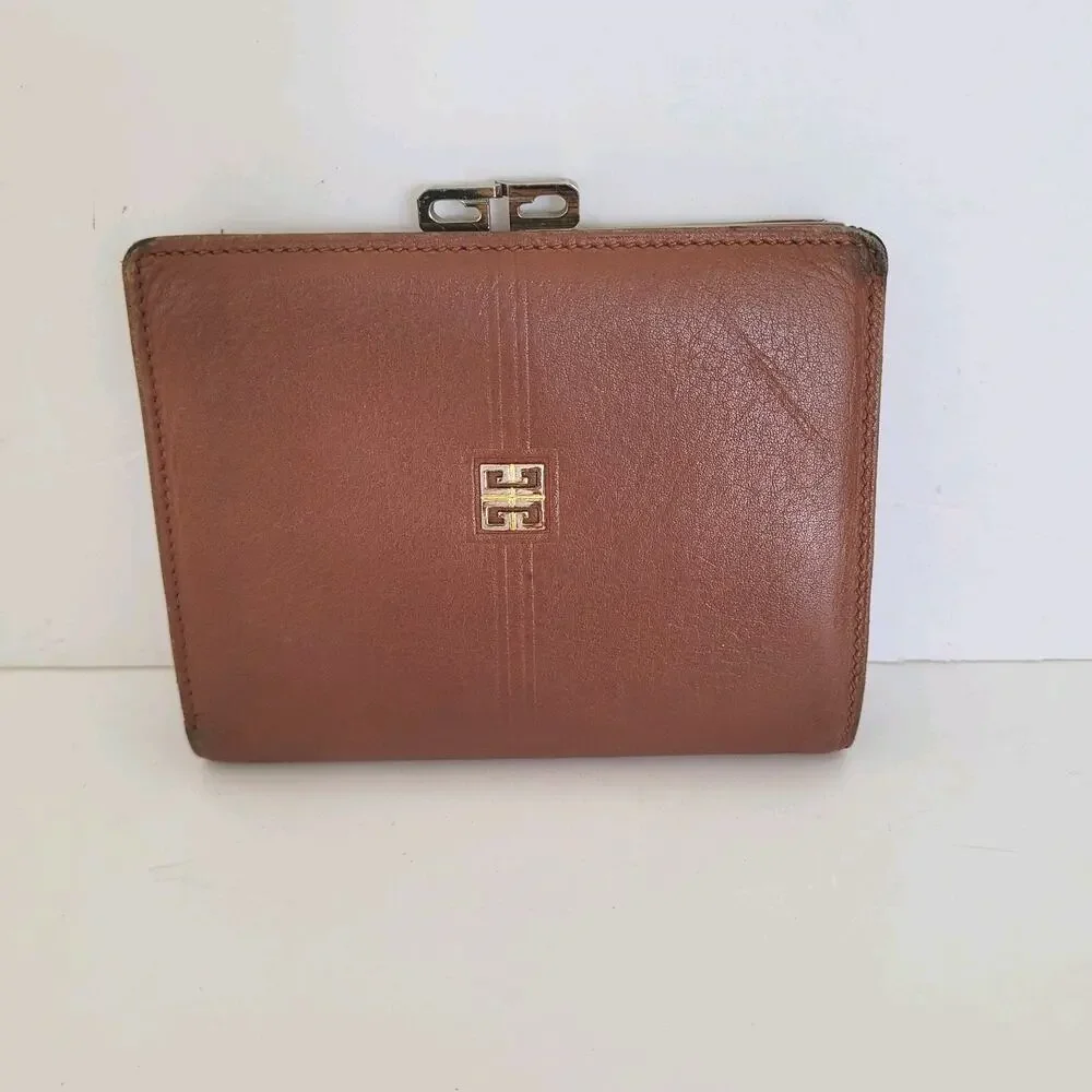 Givenchy Vintage Leather Wallet Brown Leather Bifold Medium Compact‎ Kisslock