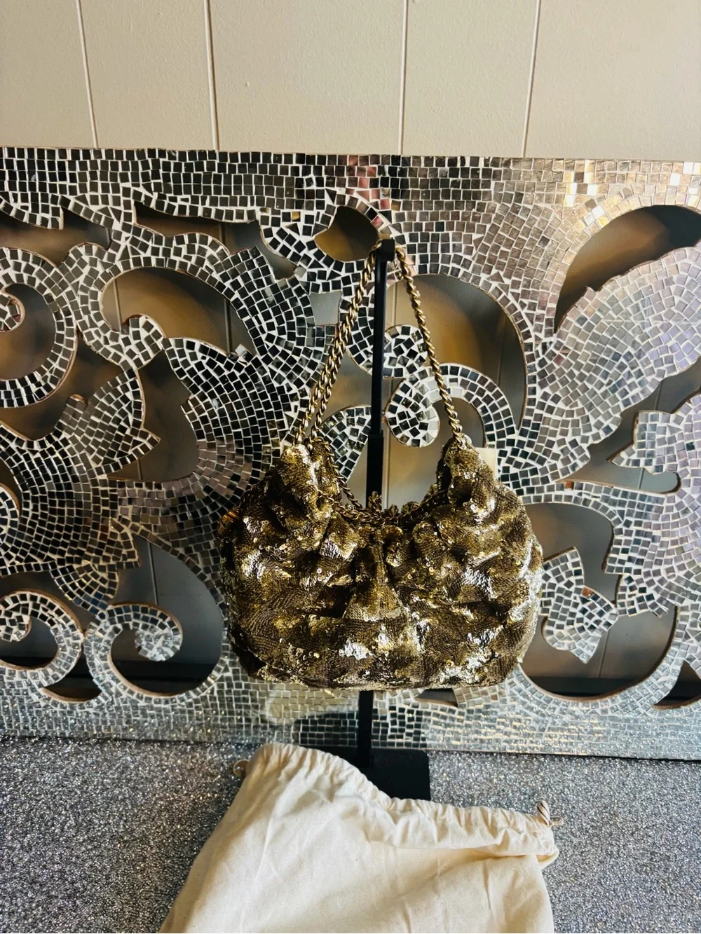⭐️Tory Burch Fleming Sequin Mini‎ Hobo 18kt Gold ⭐️