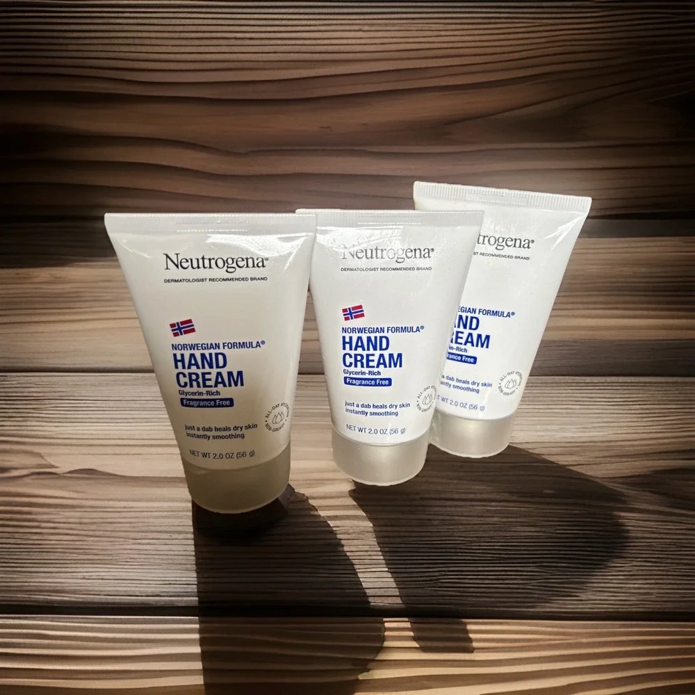 3x NEUTROGENA Norwegian Formula FRAGRANCE FREE 2oz Hand Cream LOT OF 3‎