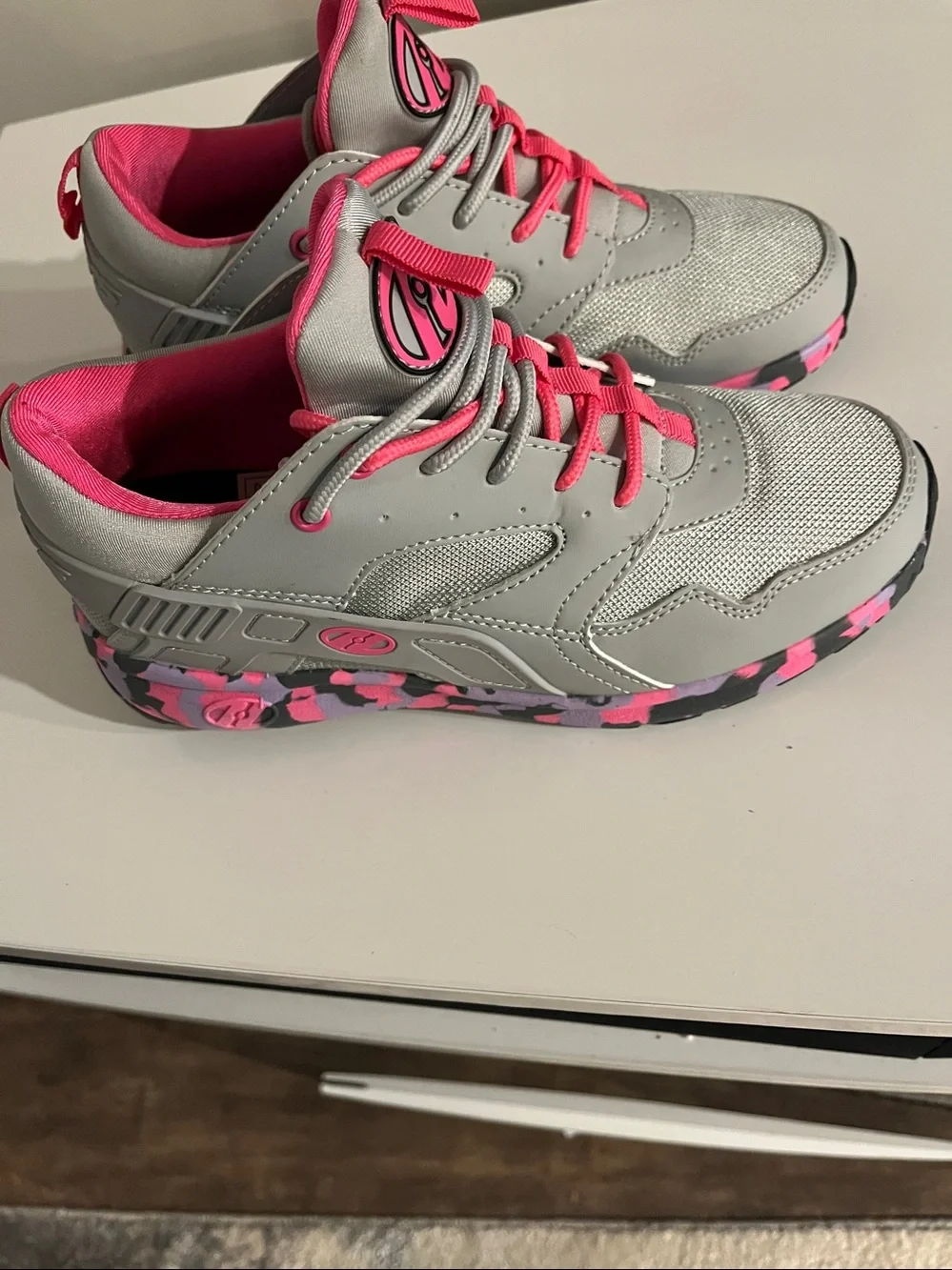 Heelys skate sneakers