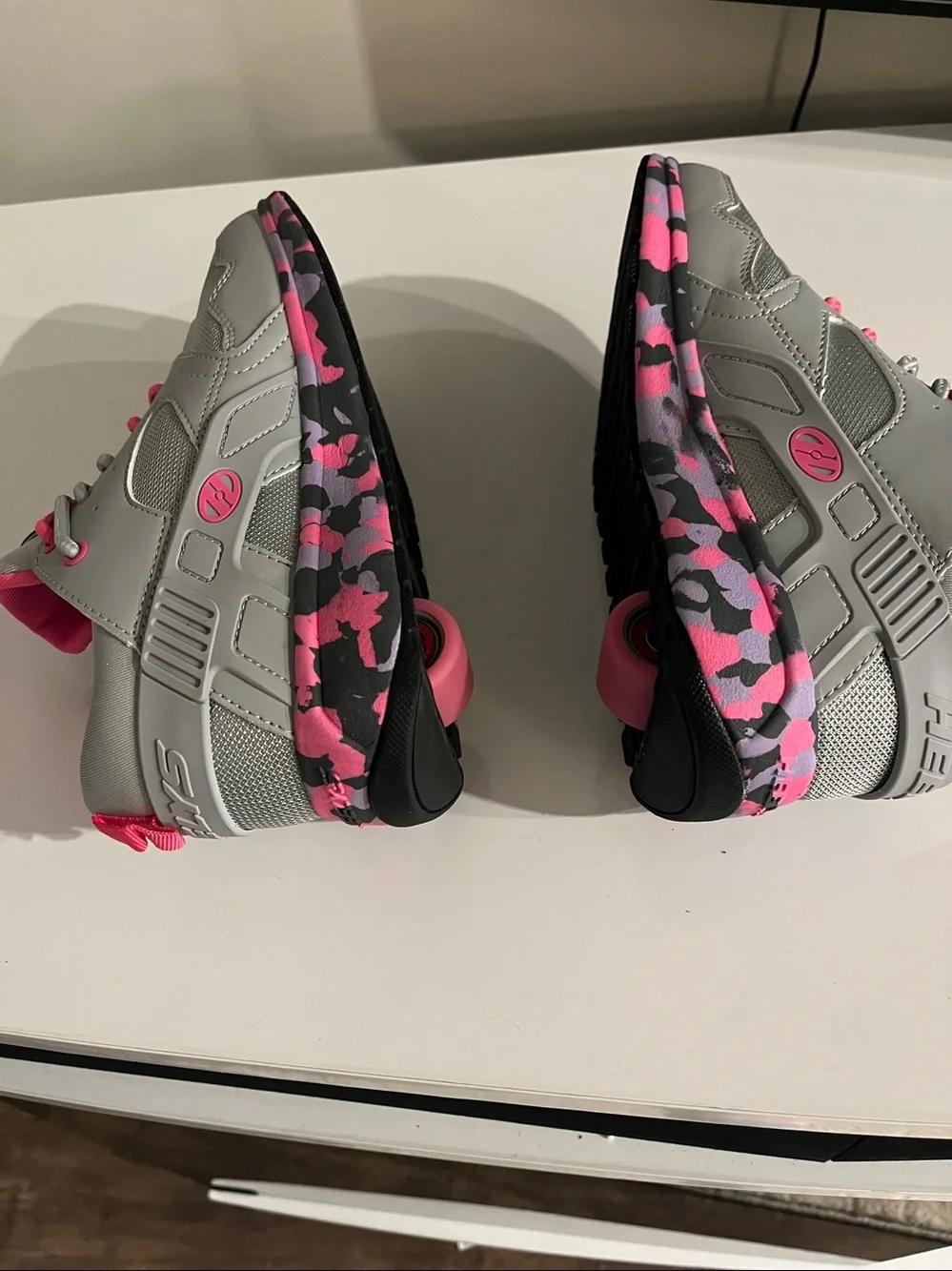 Heelys skate sneakers