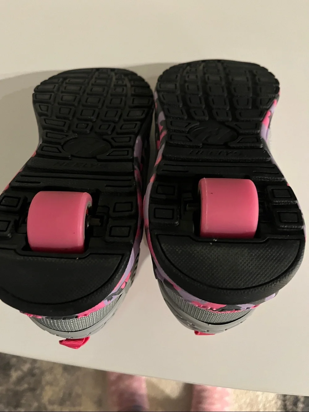 Heelys skate sneakers