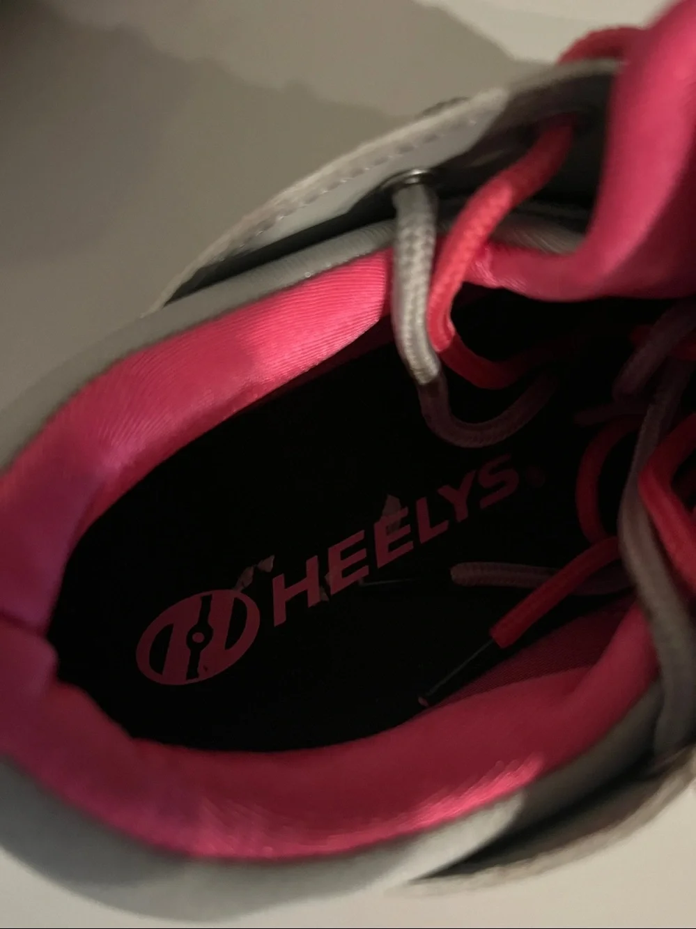 Heelys skate sneakers