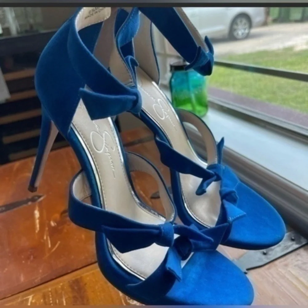 Jessica Simpson jessica bow