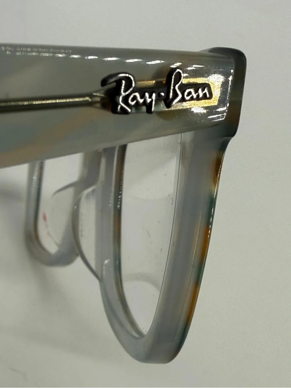 Ray-Ban new box