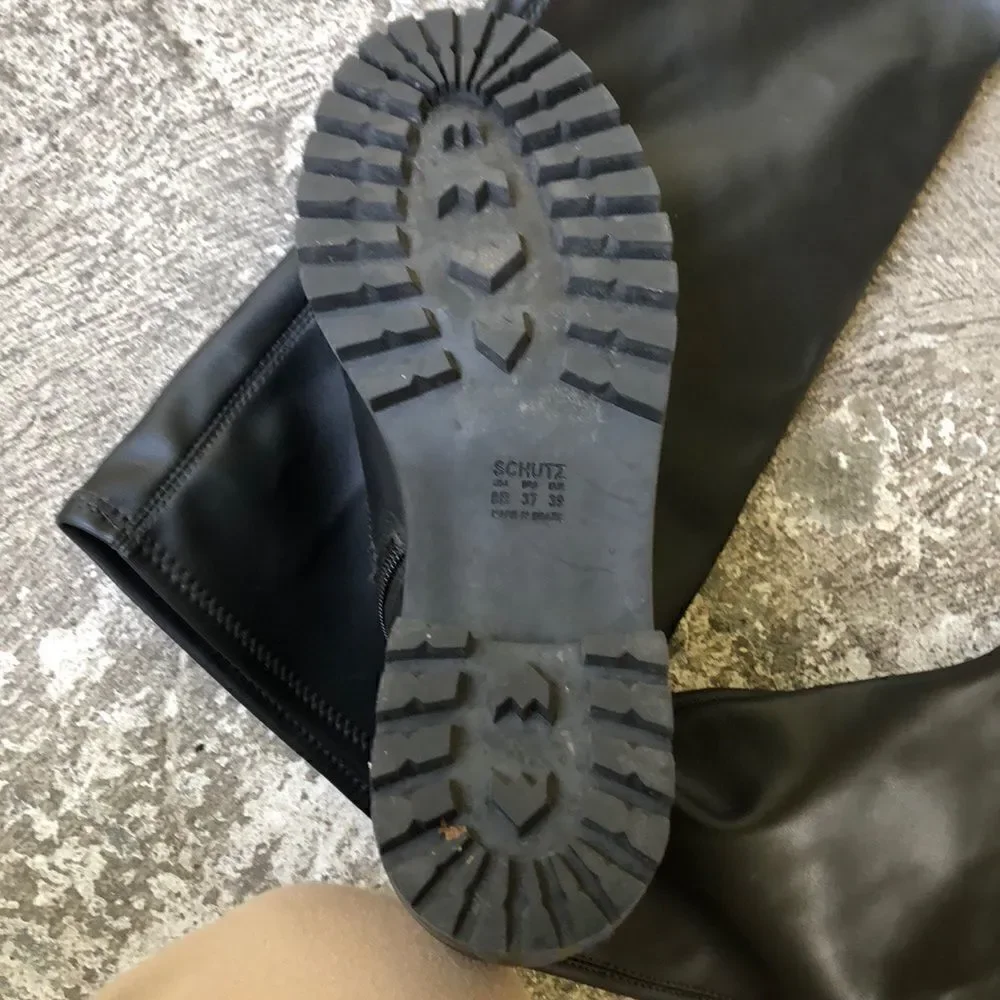 SCHUTZ these are