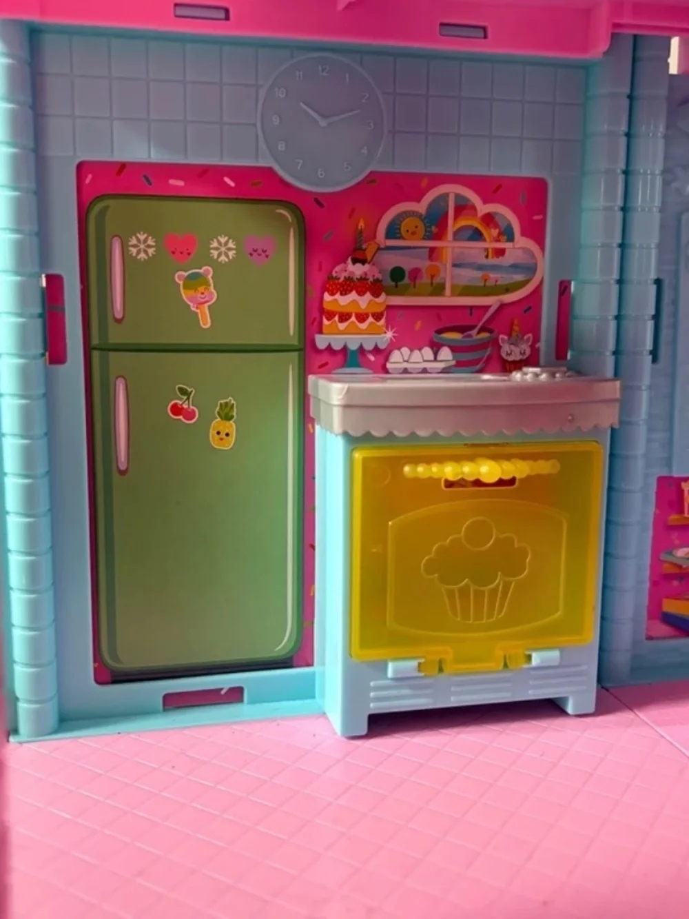 Barbie will smoke pet