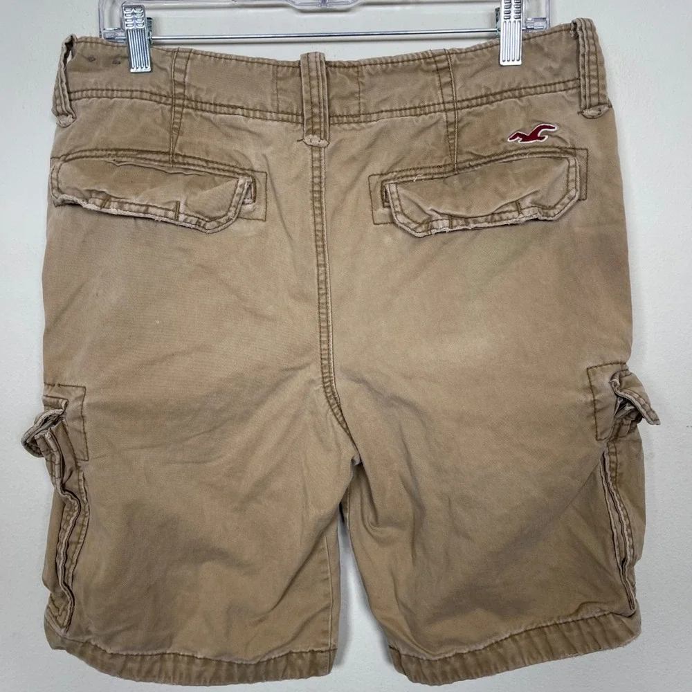 Hollister has some
