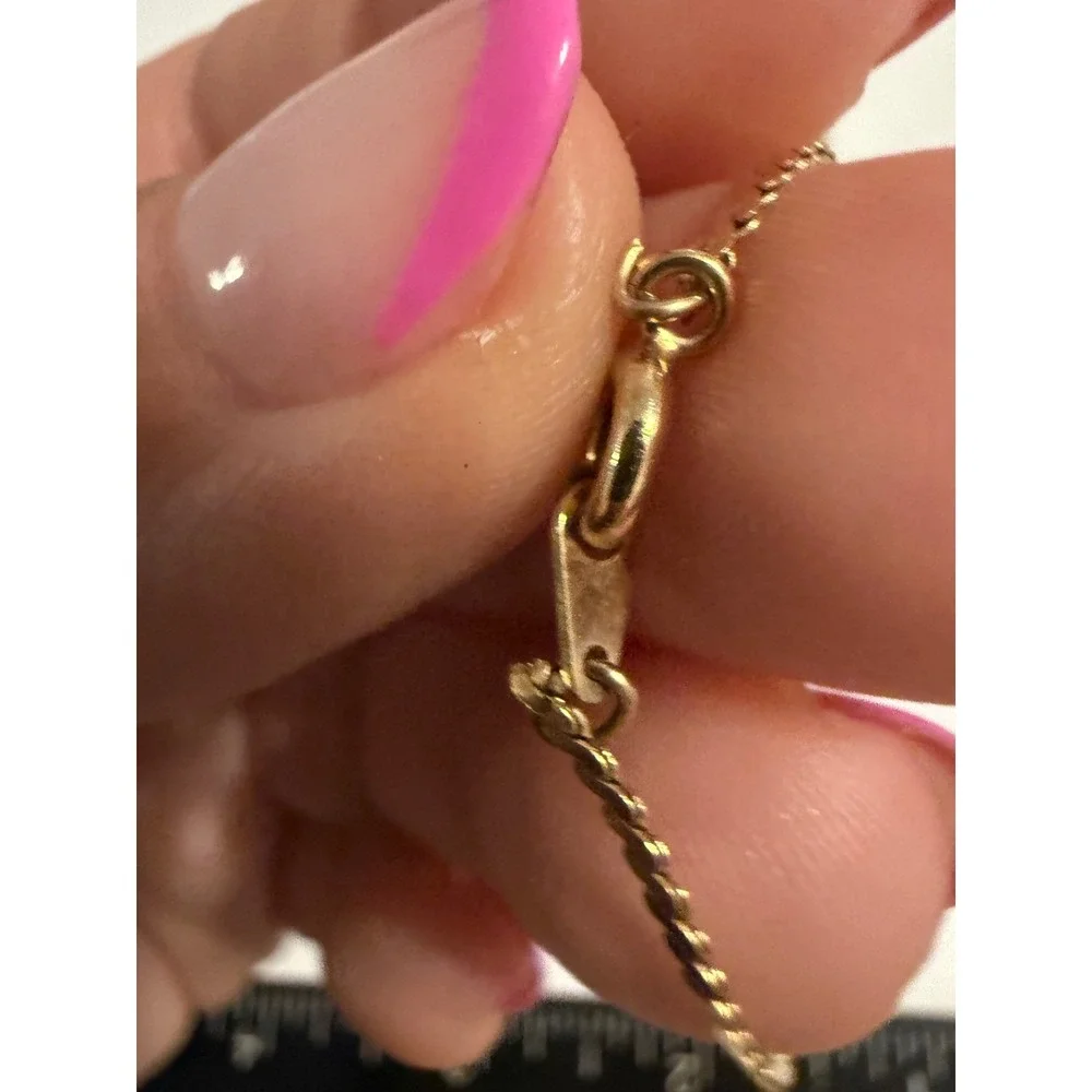 Gold Tone Large Textured Leaf Pendant Necklace 18 Inch Serpentine Chain