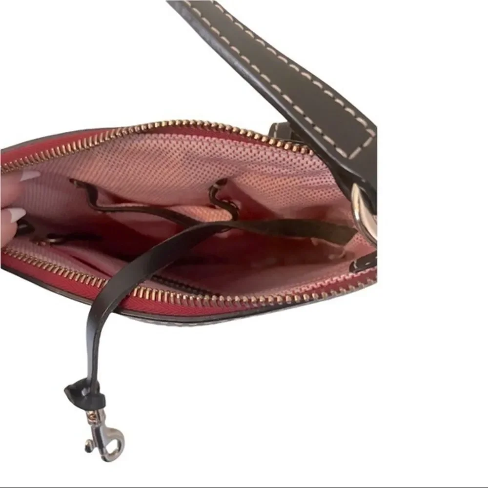 Dooney & Bourke zipper long monogram