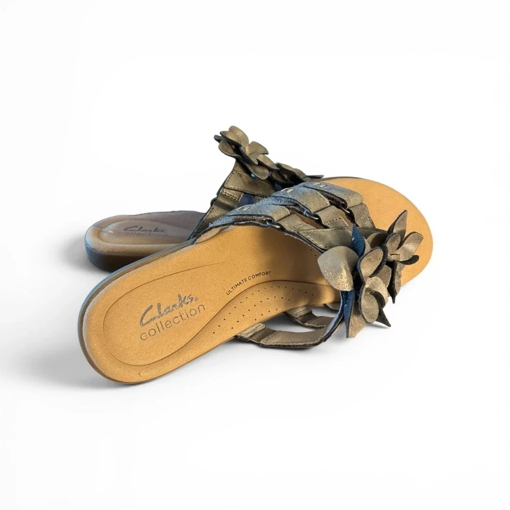 Clarks‎ Collection Ultimate Comfort NWOT Flower Thong Sandals Taupe Metallic