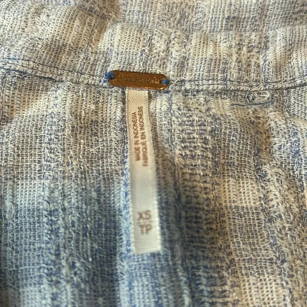 Free People please buttons