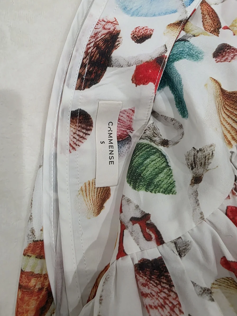Commense White Maxi Dress with Multicolor Seashell Print