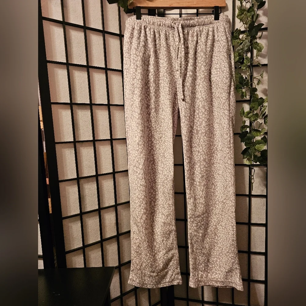 Eddie Bauer Gray Pajamas with Relaxed‎ Fit and Adjustable Waistband