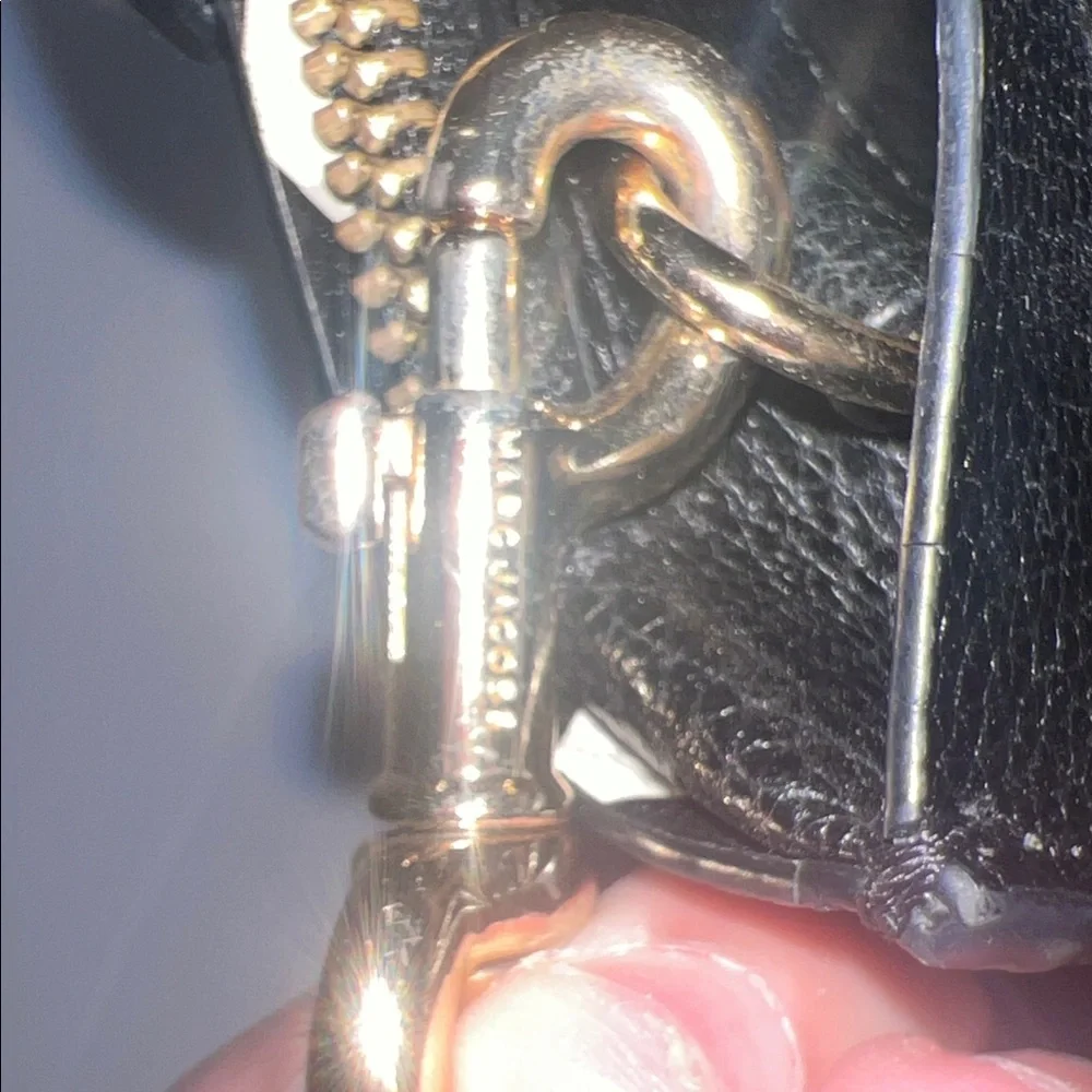 Marc Jacobs accordingly accent black