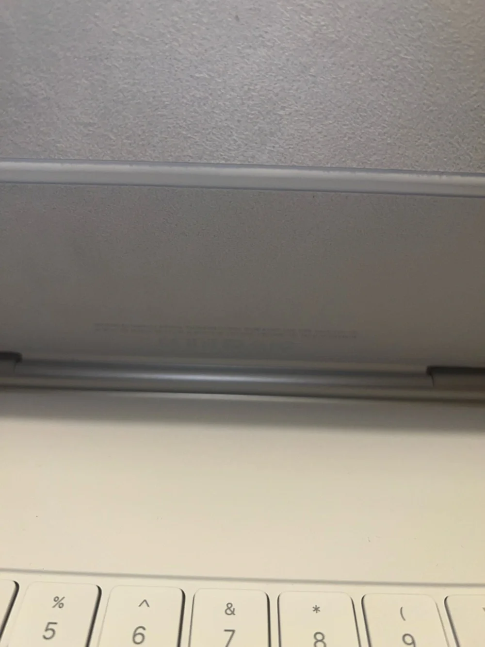 Apple slim white