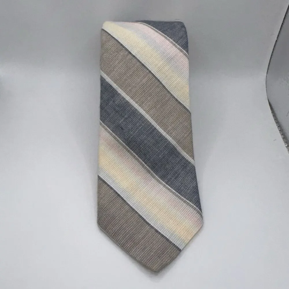 Etienne Aigner this vintage