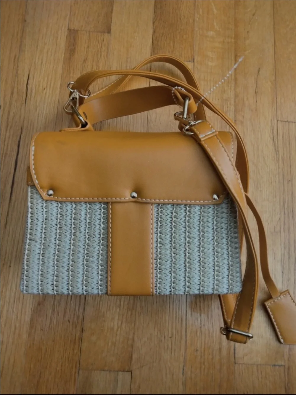 The Unbranded Brand chic tan