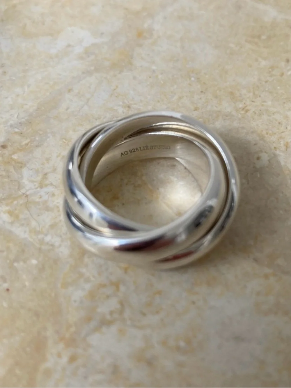 LIE STUDIO Sofie Ring