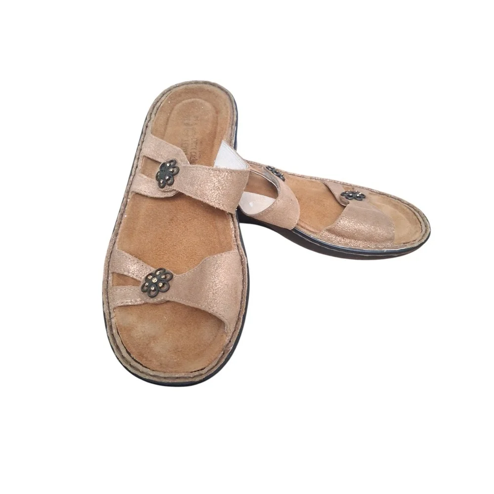 Naot Leather Bling Floral Womens size 8 Comfort Velcro Resortwear Beachy Sandals