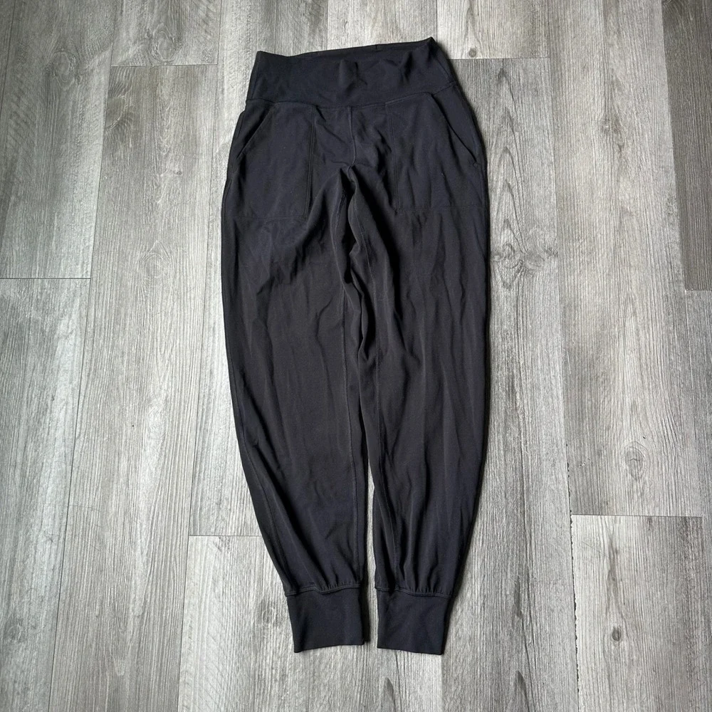 lululemon athletica ~28–29 ~12–13