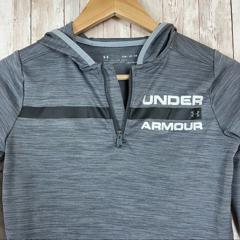 Under Armour armour hoodie logo
