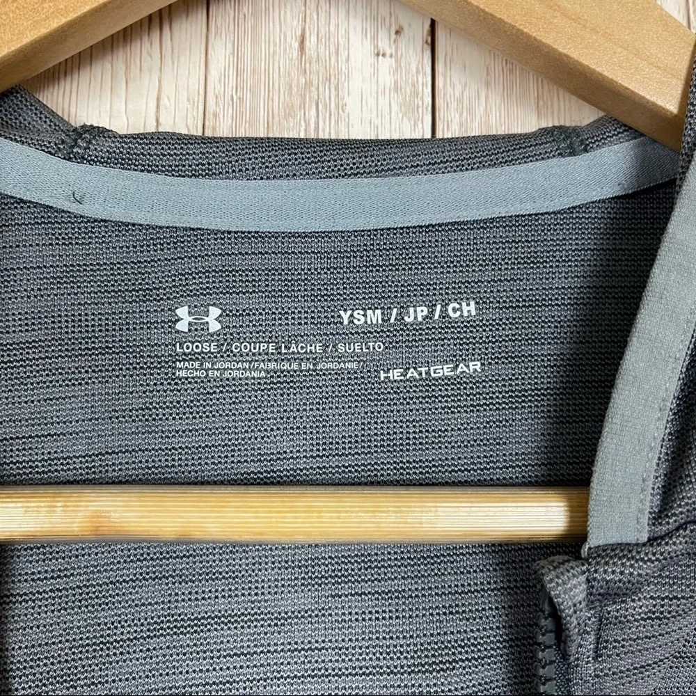 Under Armour 18” pre hooded