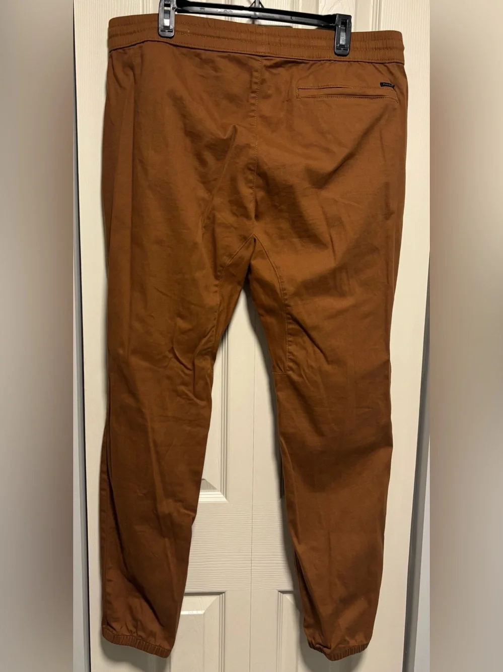 PacSun waist laying