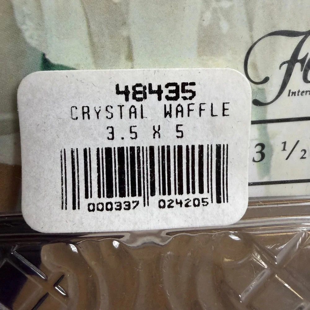 Set of 2 Crystal Waffle Picture Frames 3.5 x 5‎ by Fetco International 48435