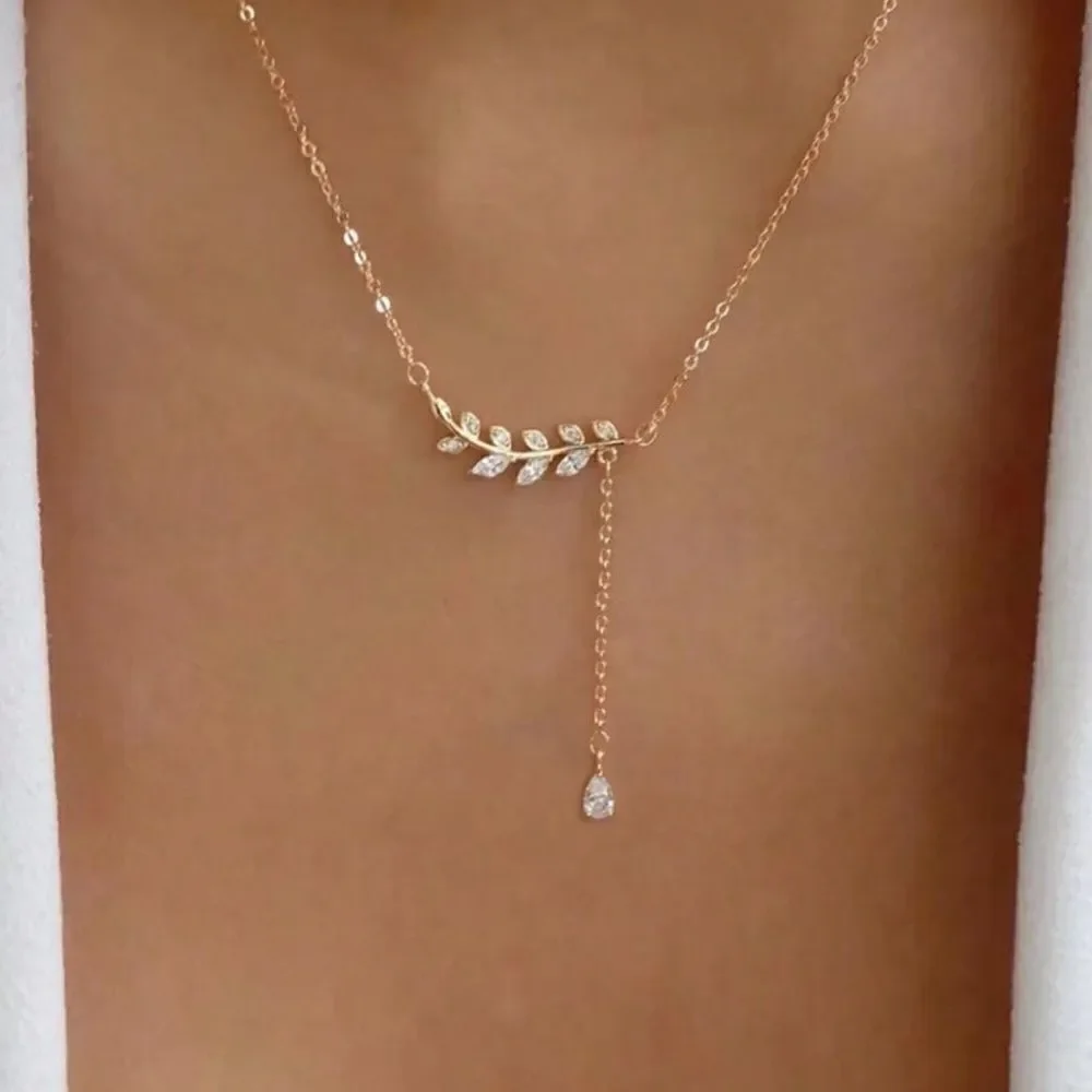 Leaf necklace A876