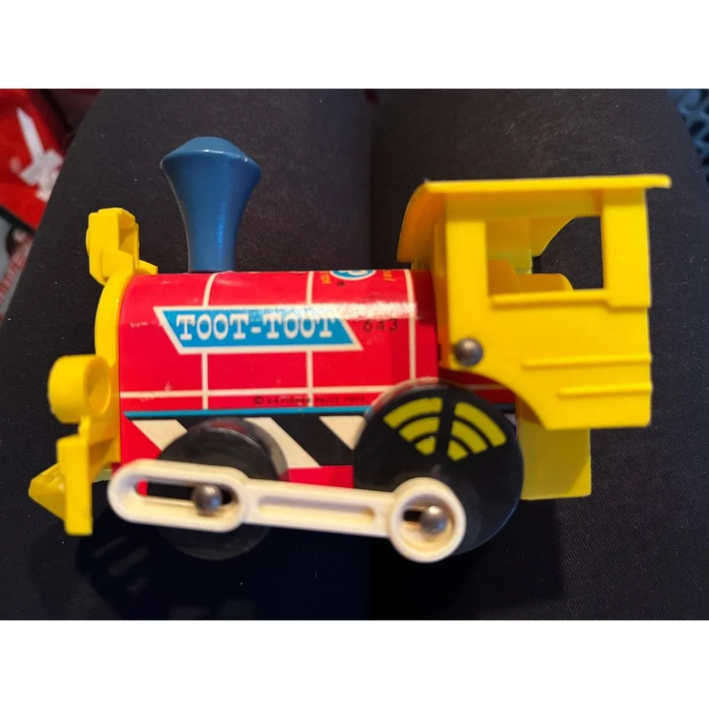 Vintage 1973 Fisher Price Toot-Toot Train 643 Wood Plastic Pull Toy‎ USA Made
