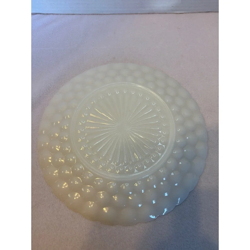 Unbranded vintage milk