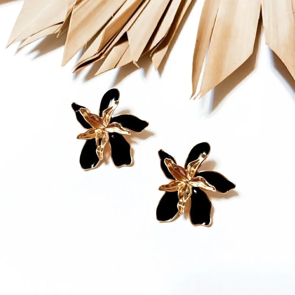 Zara black enamel