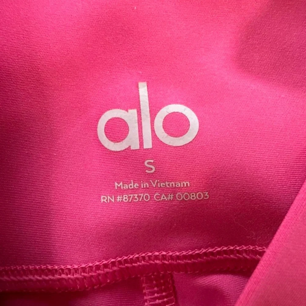ALO Yoga vibrant hot
