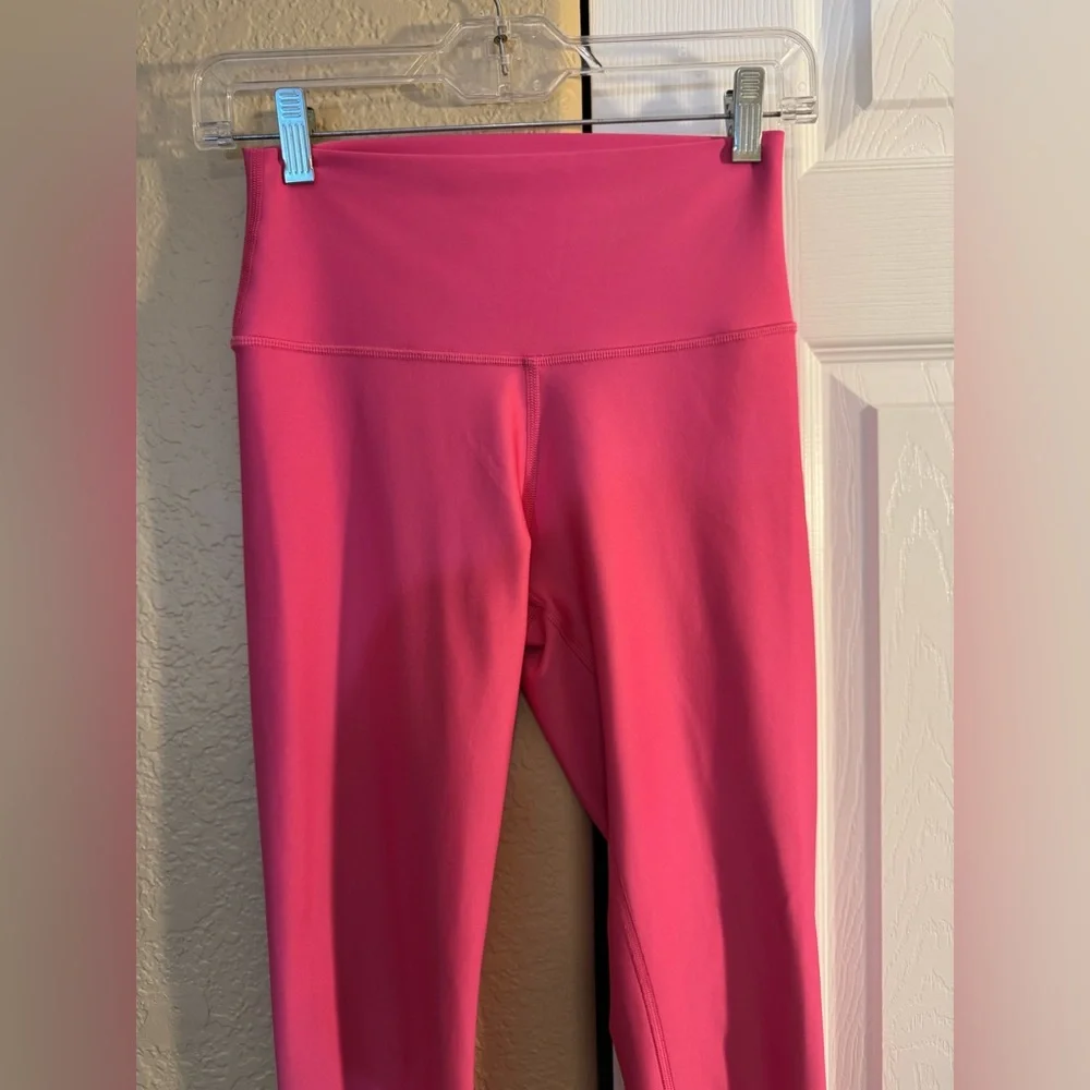 ALO Yoga vibrant hot
