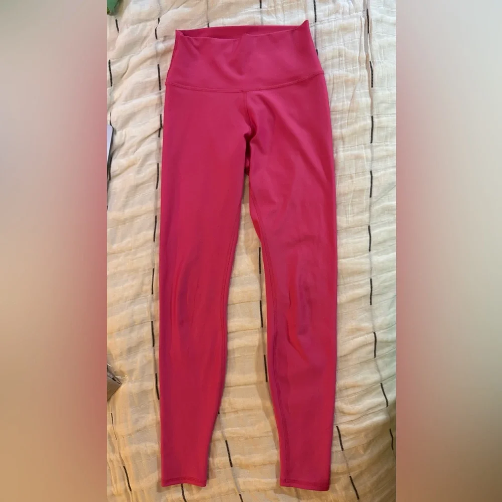 ALO Yoga vibrant hot
