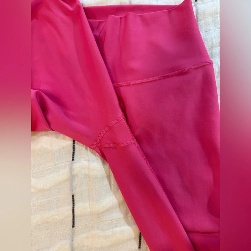 ALO Yoga vibrant hot