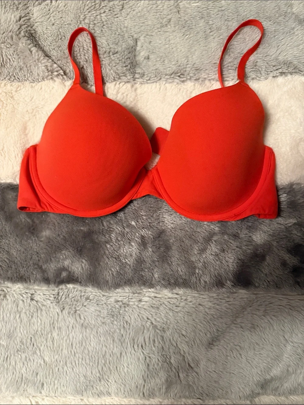 Women’s Smooth Red T-Shirt Bra - Classic Support