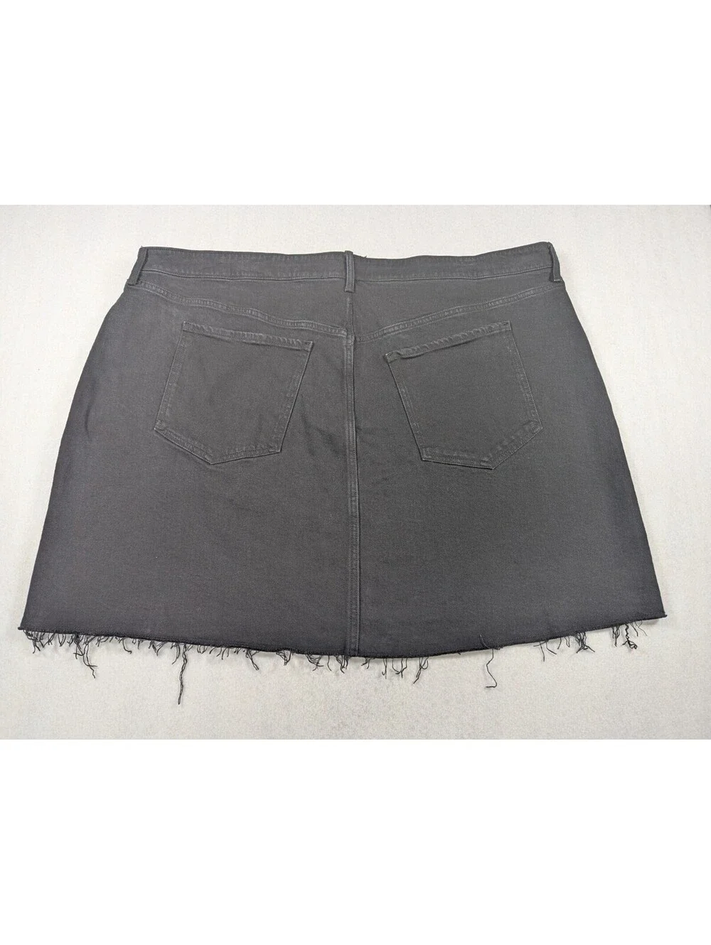 Old Navy - Women's -High Rise Smooth Pockets Black Denim Skirt Raw Hem - Size 28