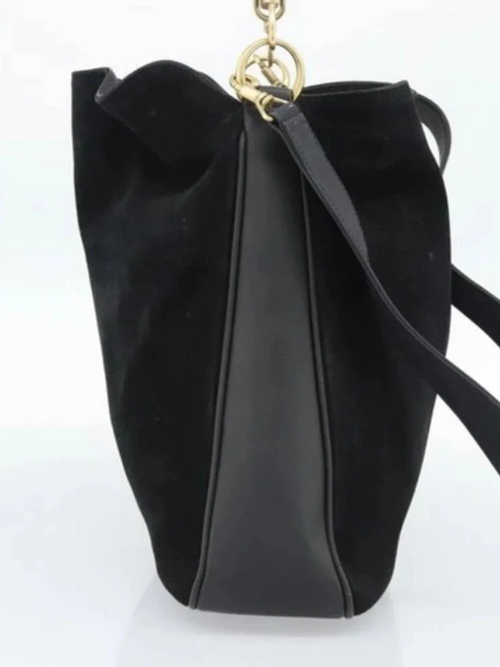 Gucci brand	gucci color	black