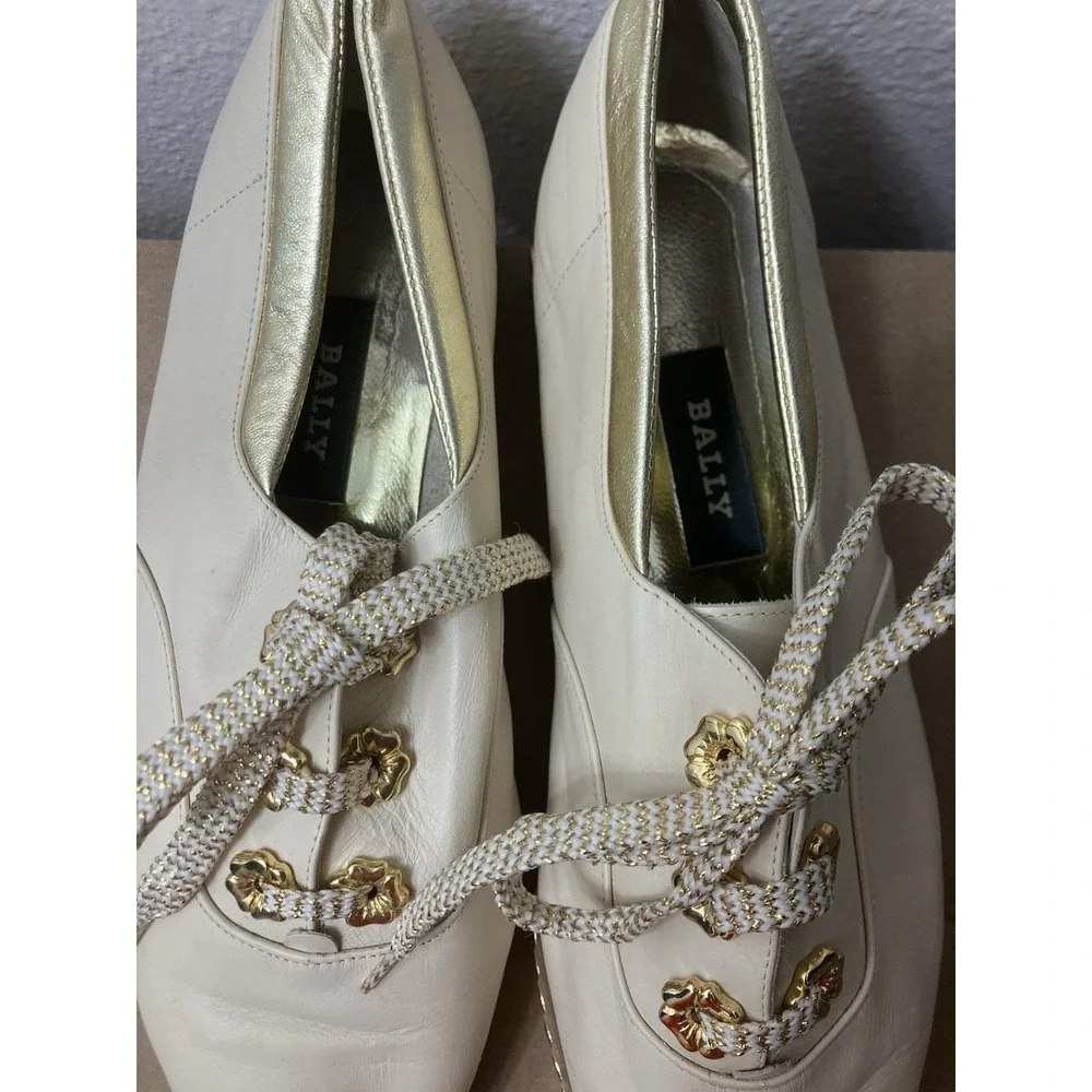 Bally minor scuffs