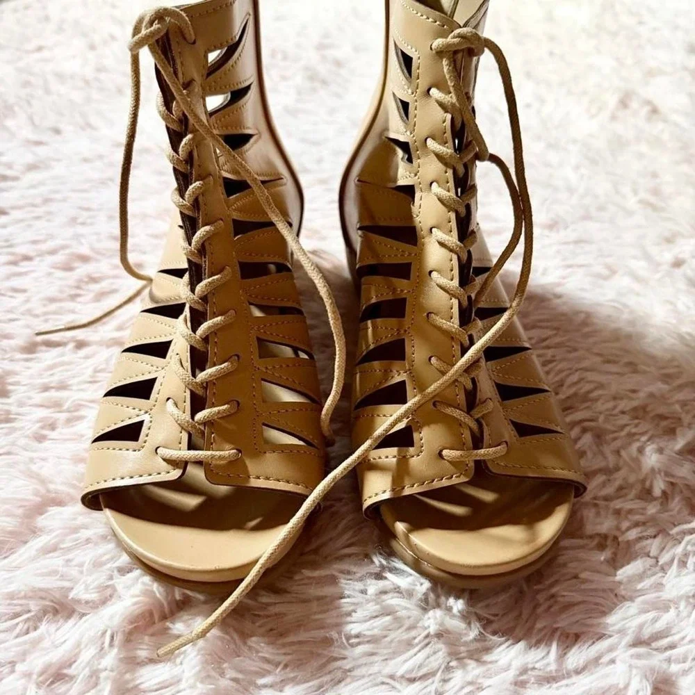 The Unbranded Brand shinelly gladiator