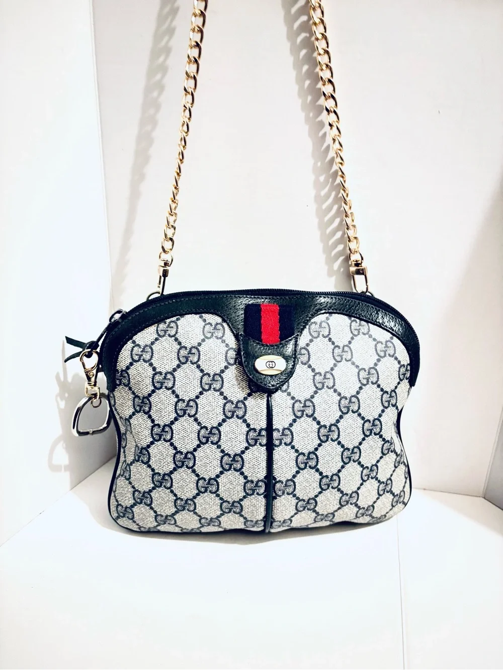 Gucci classic gg