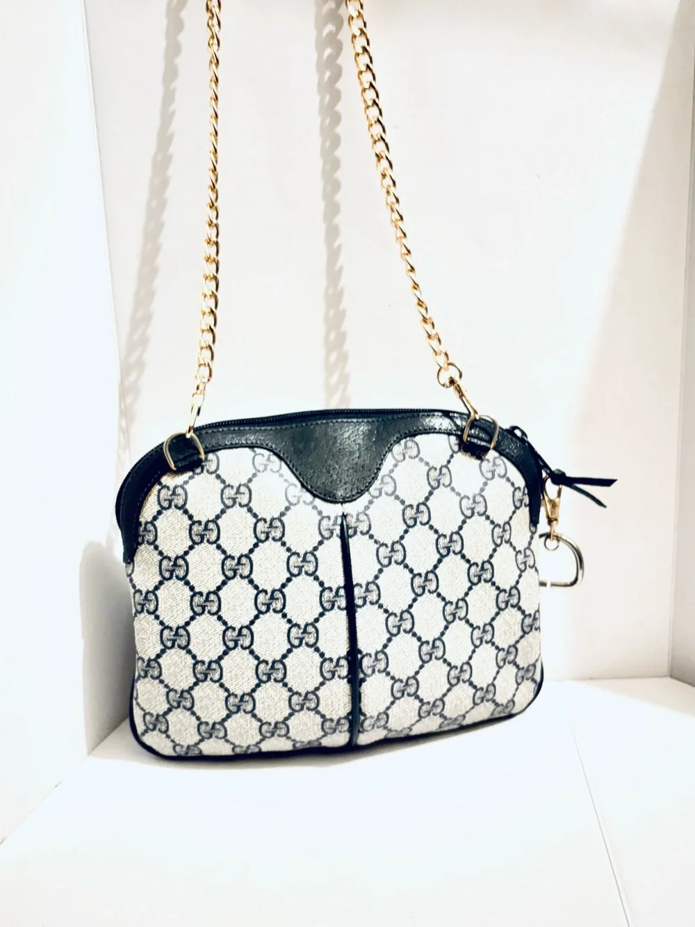 Gucci classic gg