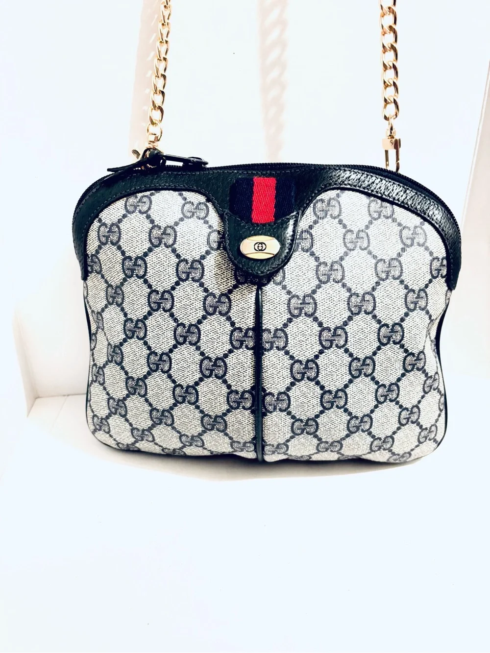 Gucci classic gg