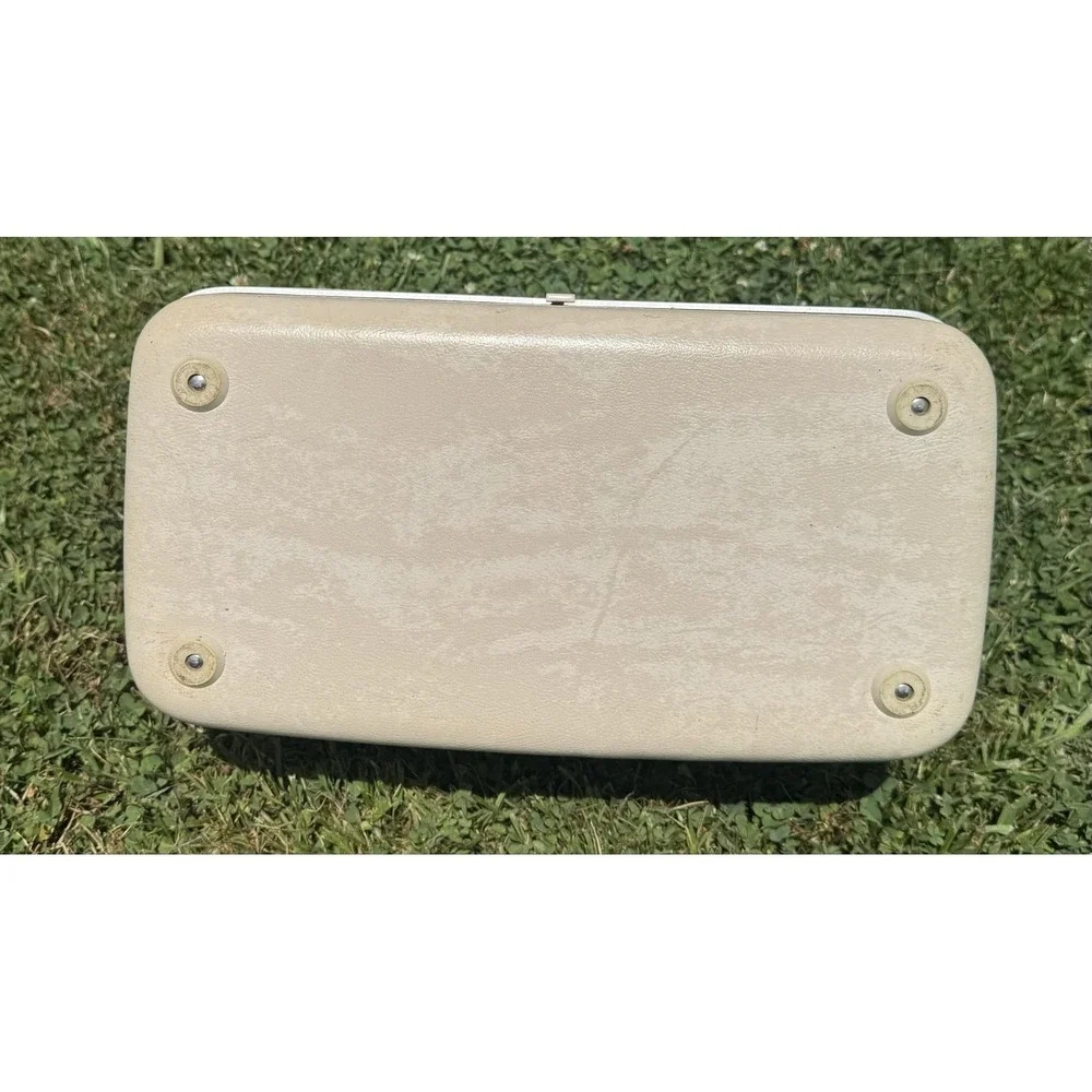Samsonite vintage silhouette
