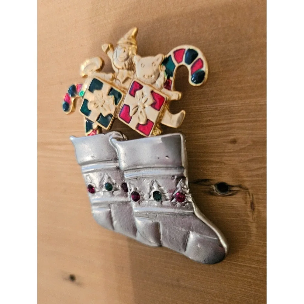 Vintage Christmas Brooch Holiday‎ Stocking Gifts Santa Boot Rhinestone Pin