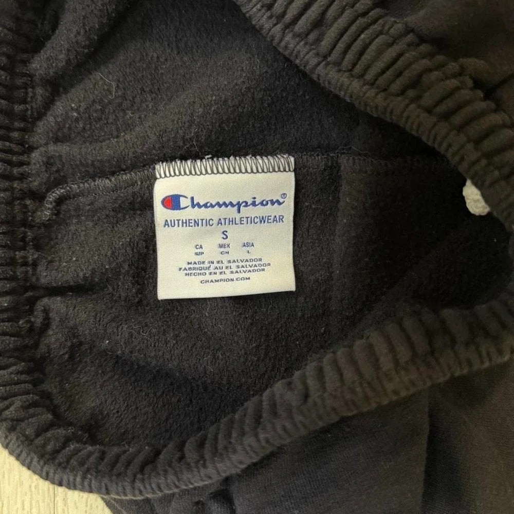 Champion size small