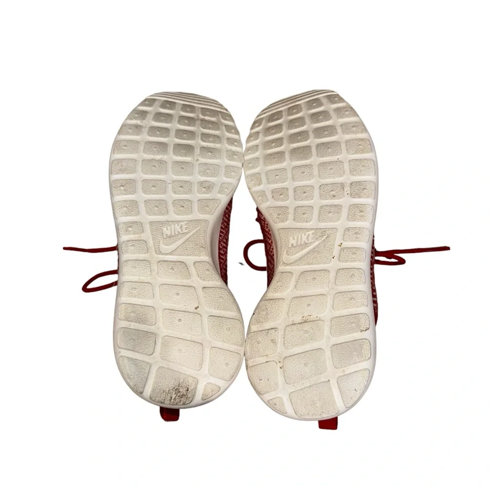 Nike sneaker pattern oz
